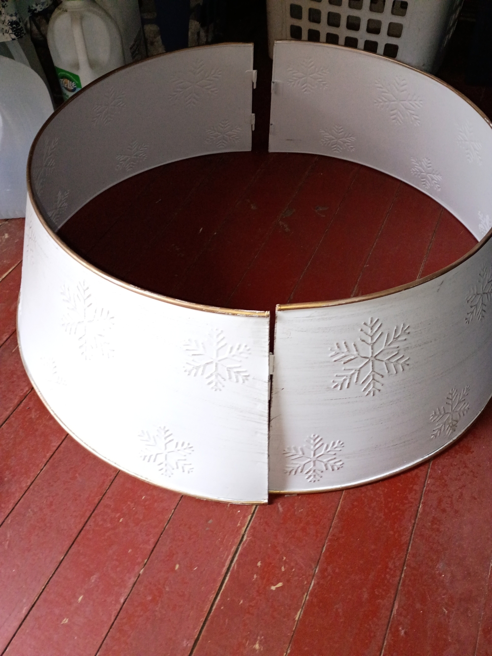 White Metal Christmas Tree Base